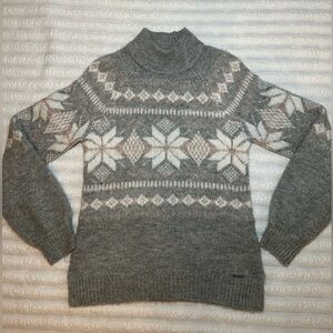 Abercrombie & Fitch Soft Gray Knit Sweater
